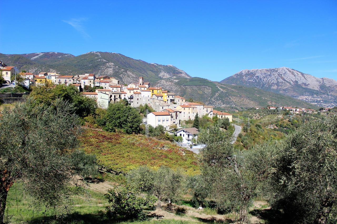 Отель La Chiazzolla Campoli del Monte Taburno Экстерьер фото