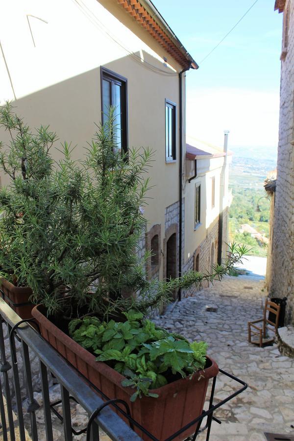 Отель La Chiazzolla Campoli del Monte Taburno Экстерьер фото